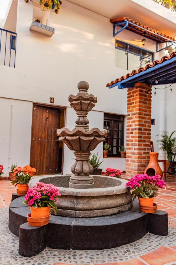 Casa De Hospedaje -La Abadia De San Pedro กัวดาลาฮารา ภายนอก รูปภาพ
