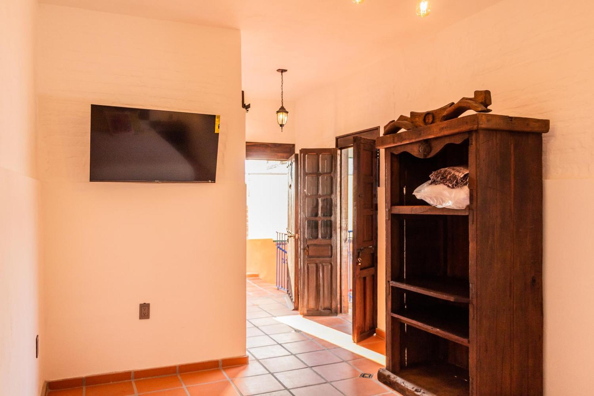 Casa De Hospedaje -La Abadia De San Pedro กัวดาลาฮารา ภายนอก รูปภาพ