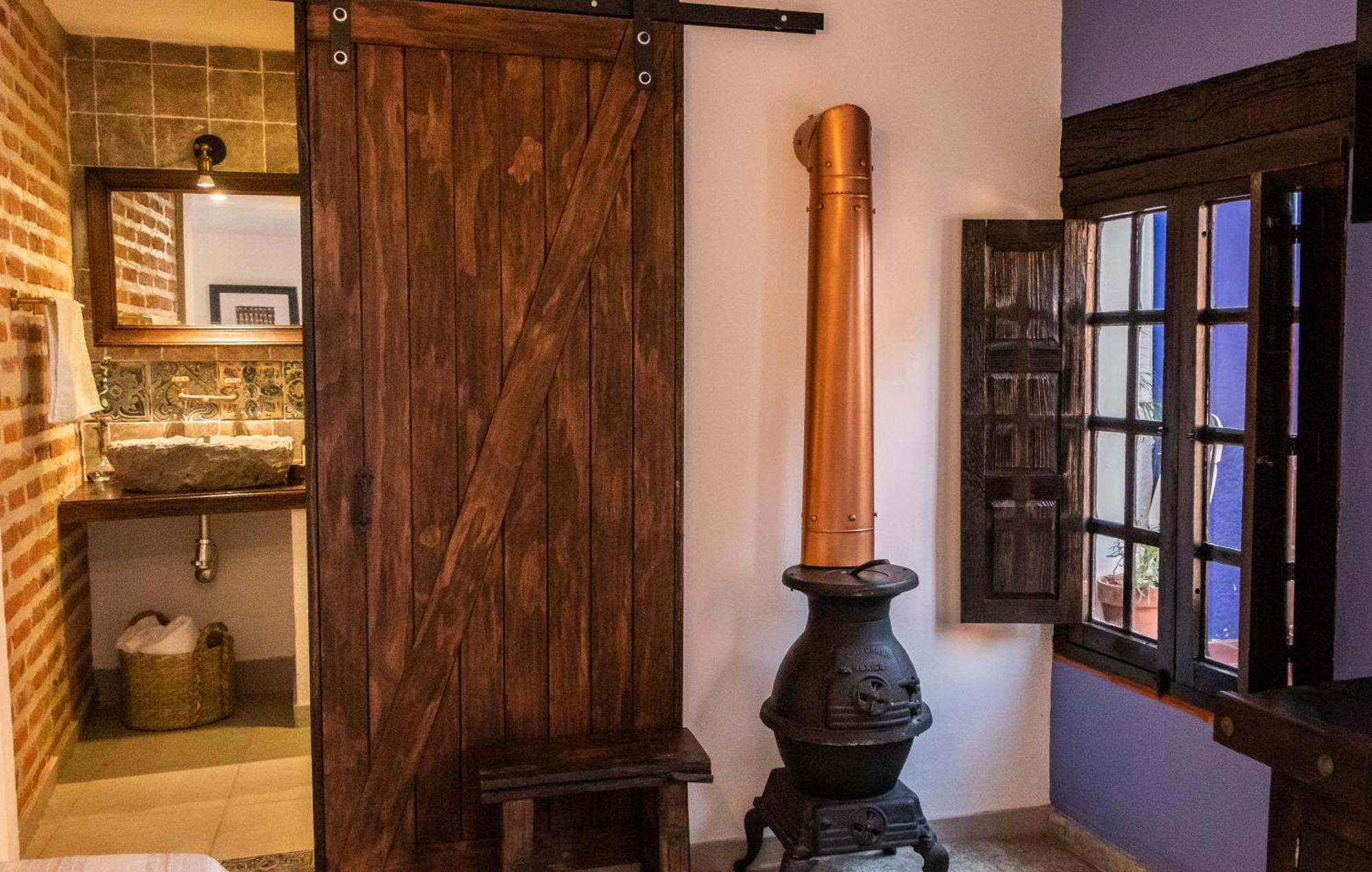 Casa De Hospedaje -La Abadia De San Pedro กัวดาลาฮารา ภายนอก รูปภาพ