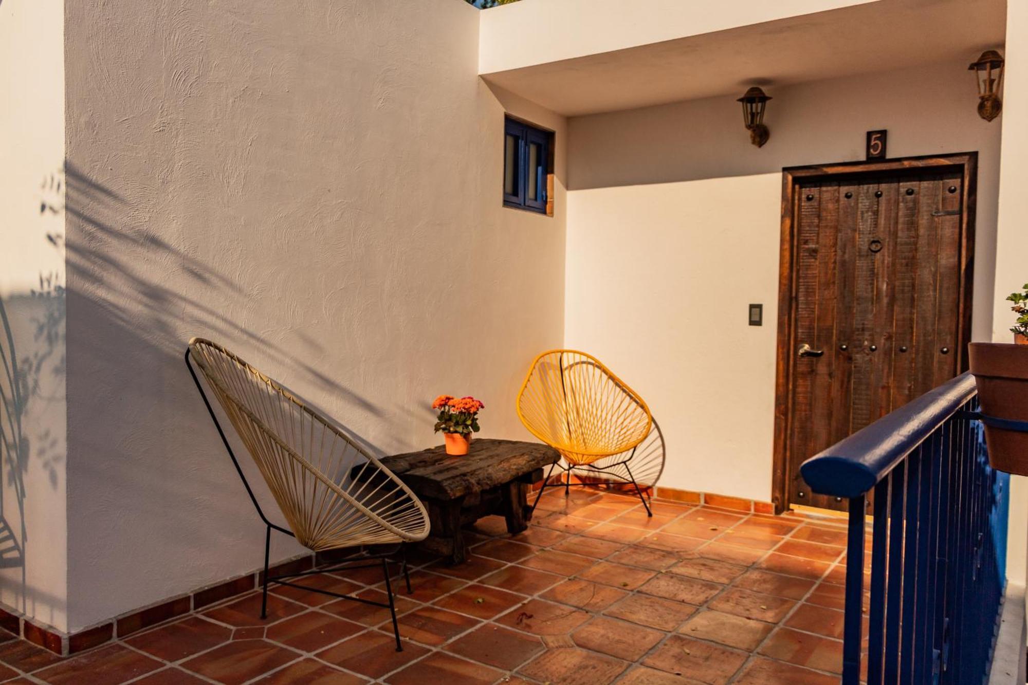 Casa De Hospedaje -La Abadia De San Pedro กัวดาลาฮารา ภายนอก รูปภาพ