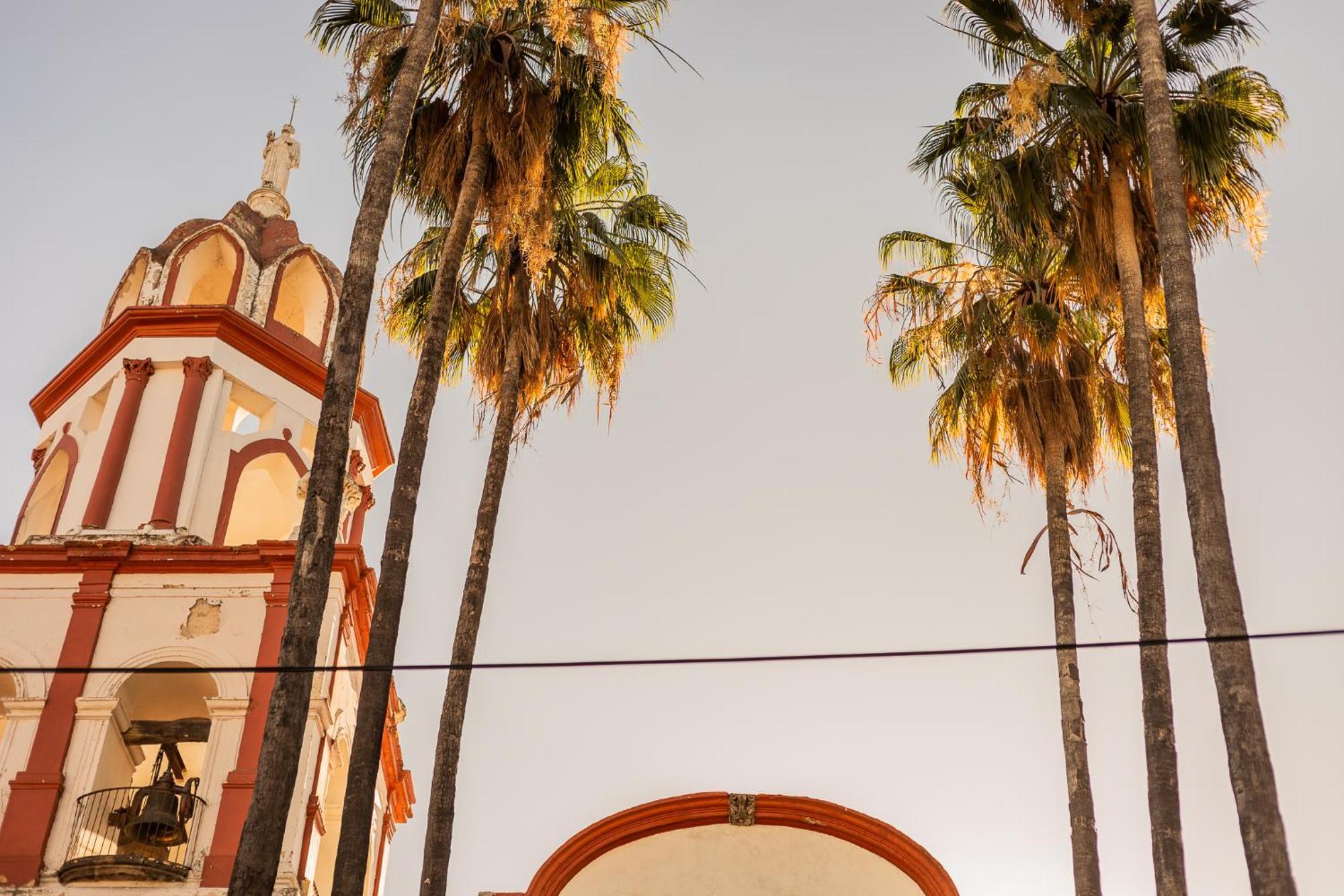 Casa De Hospedaje -La Abadia De San Pedro กัวดาลาฮารา ภายนอก รูปภาพ