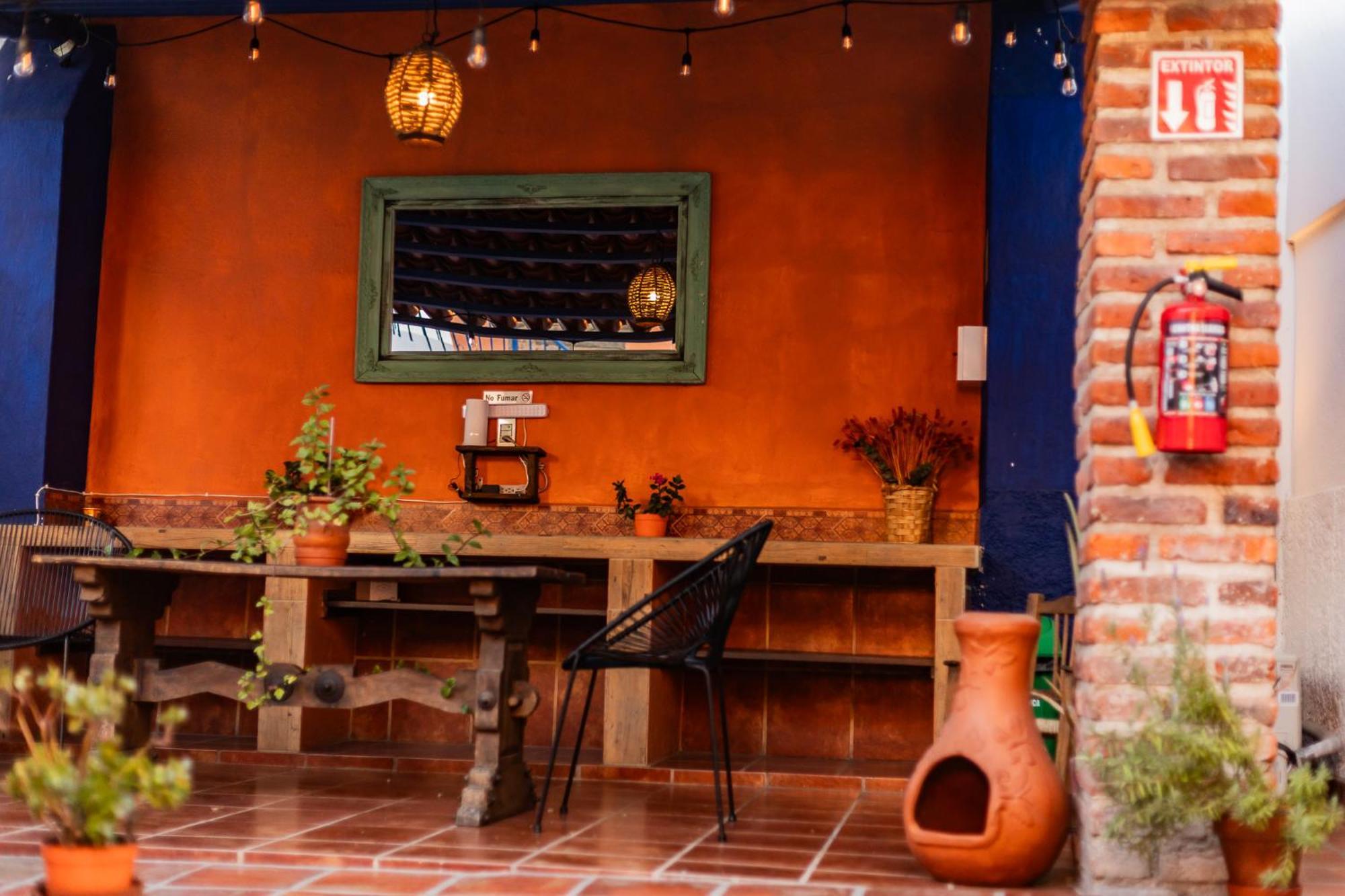 Casa De Hospedaje -La Abadia De San Pedro กัวดาลาฮารา ภายนอก รูปภาพ