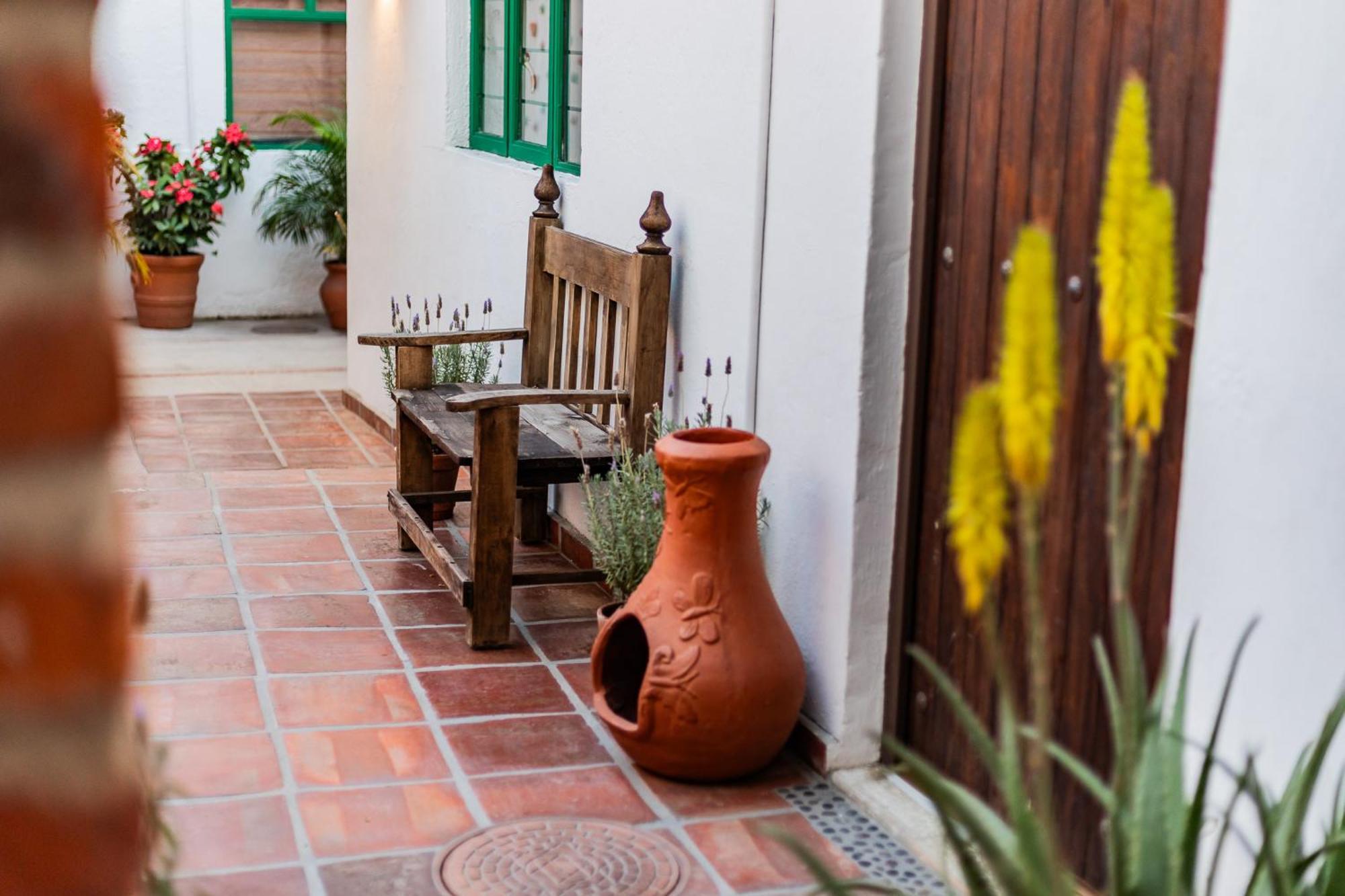Casa De Hospedaje -La Abadia De San Pedro กัวดาลาฮารา ภายนอก รูปภาพ