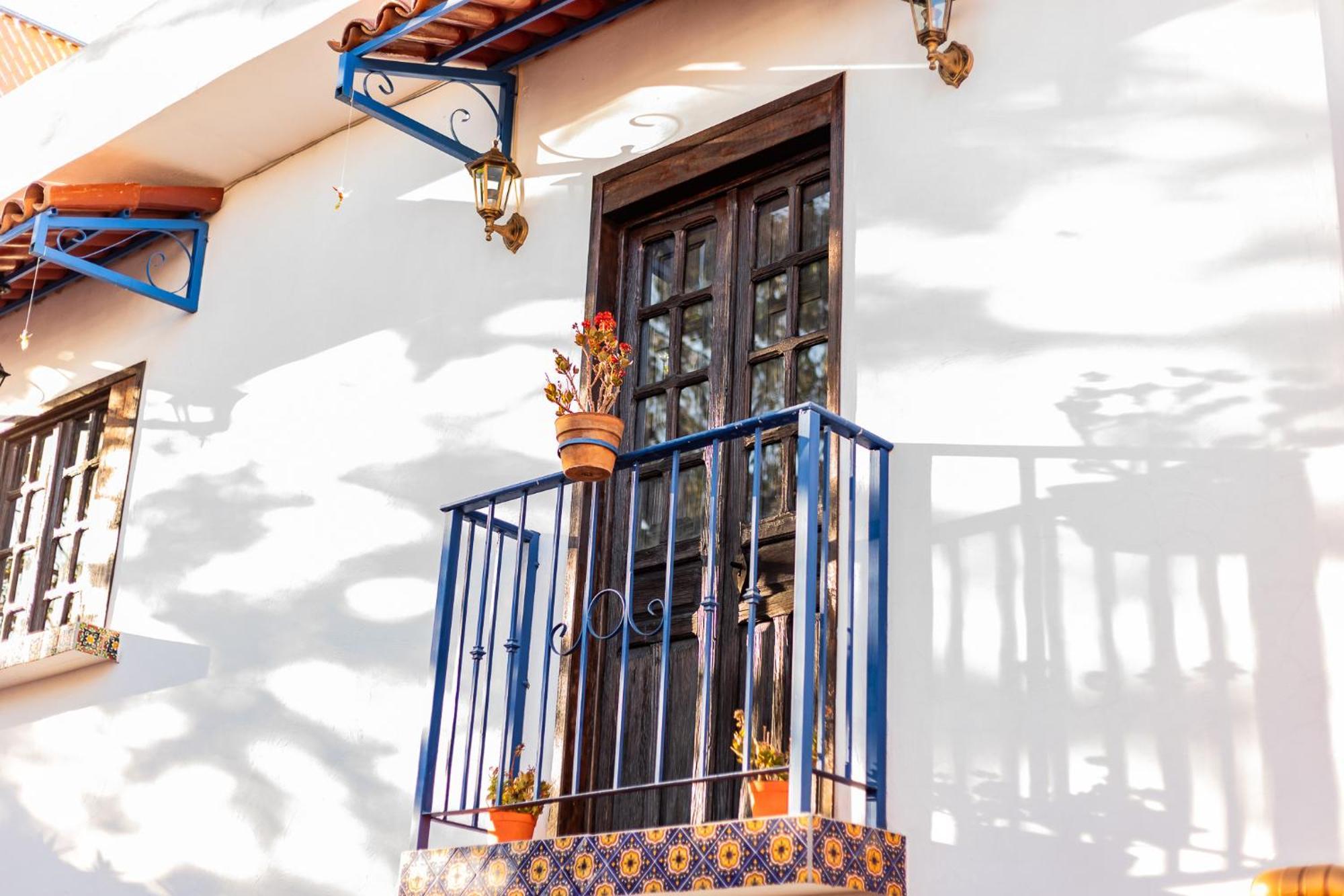 Casa De Hospedaje -La Abadia De San Pedro กัวดาลาฮารา ภายนอก รูปภาพ